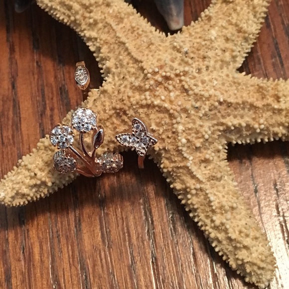 🆑 🎁 Rose Gold Butterfly & Flowers Ring - Picture 4 of 6